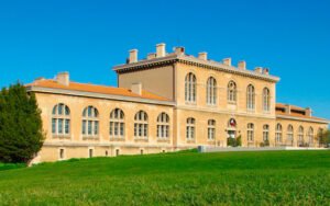 About Dr. Jerome 9 DIRCOM Aix Marseille universite Pharo 0